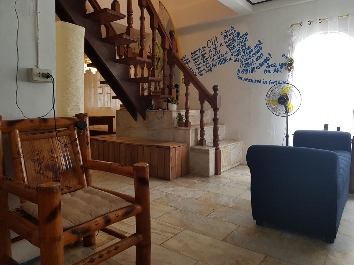 Auberge de jeunesse Go Surfari House à Baler Extérieur photo
