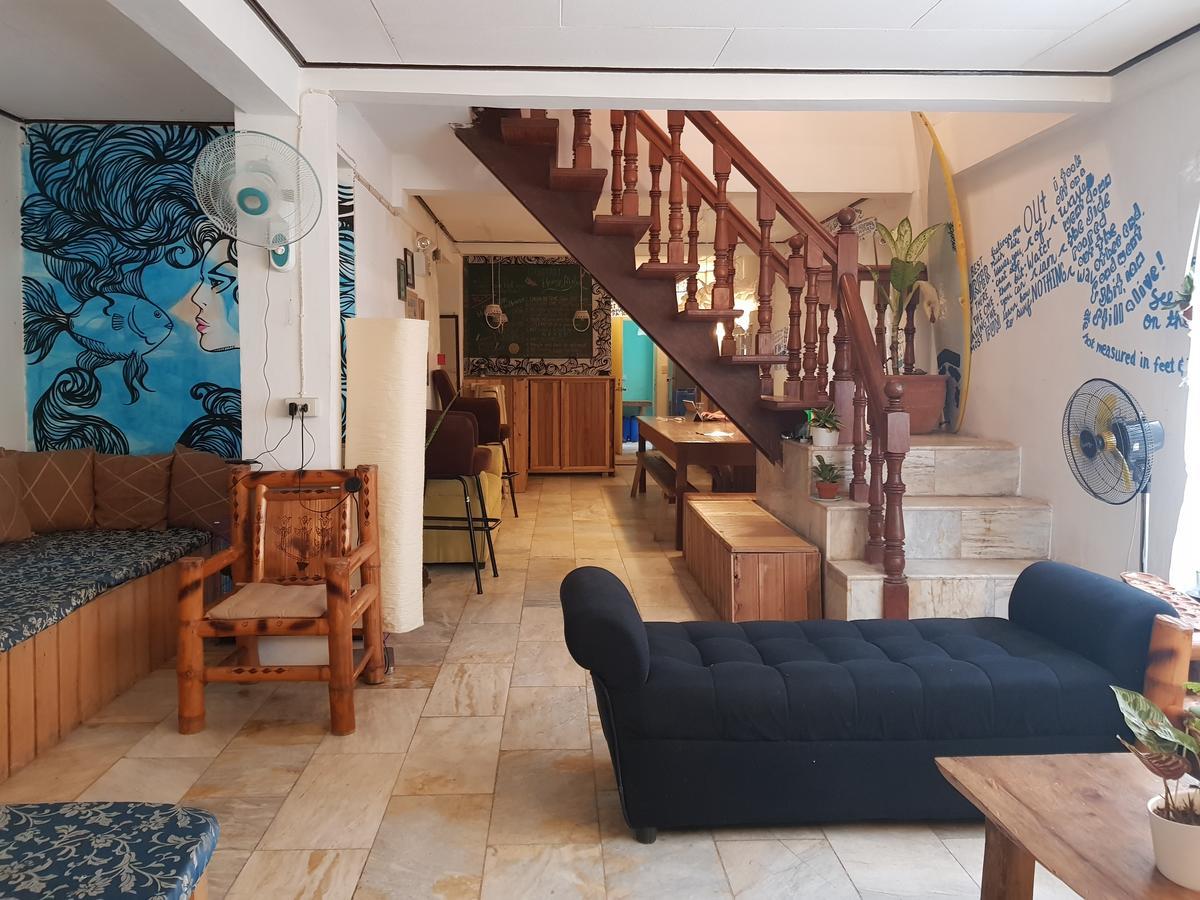 Auberge de jeunesse Go Surfari House à Baler Extérieur photo